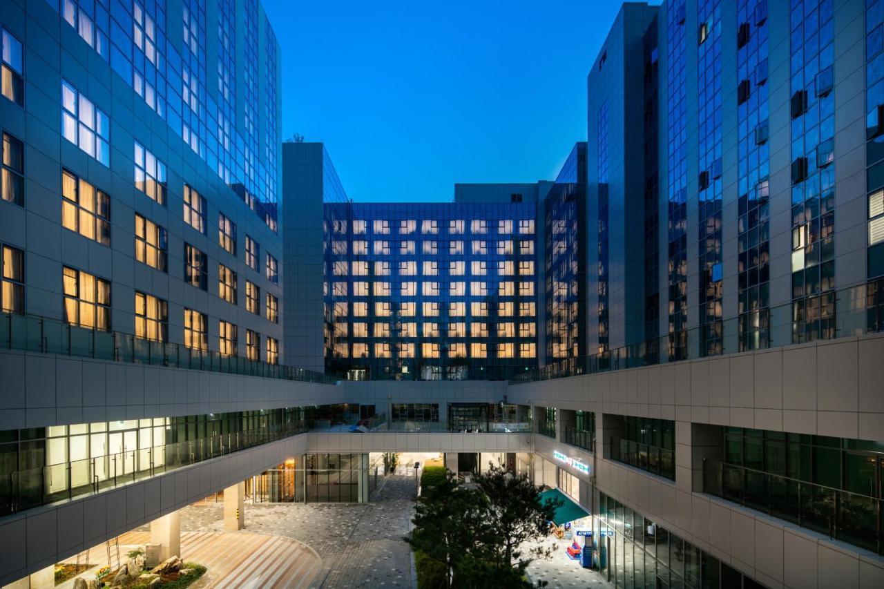 Golden Tulip Incheon Airport Hotel Exterior photo